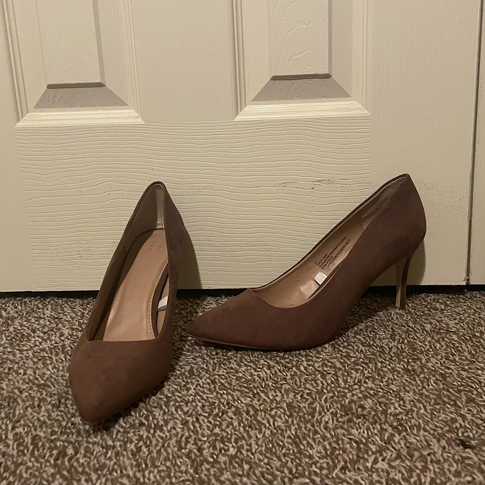 Brown Pumps